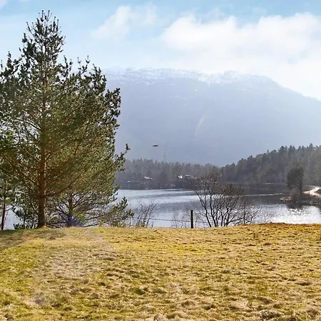 Three-bedroom Holiday In Førde Feriehus *