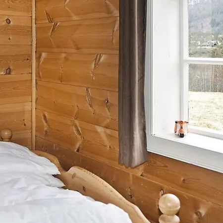 Holiday home Three-bedroom Holiday In Forde Mo (Sogn og Fjordane)
