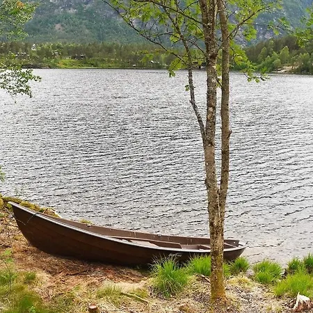 Three-bedroom Holiday In Førde Feriehus *